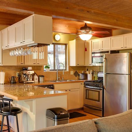 Spacious Groveland Cabin With Wraparound Deck! Exteriér fotografie
