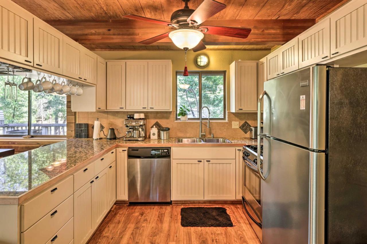 Spacious Groveland Cabin With Wraparound Deck! Exteriér fotografie