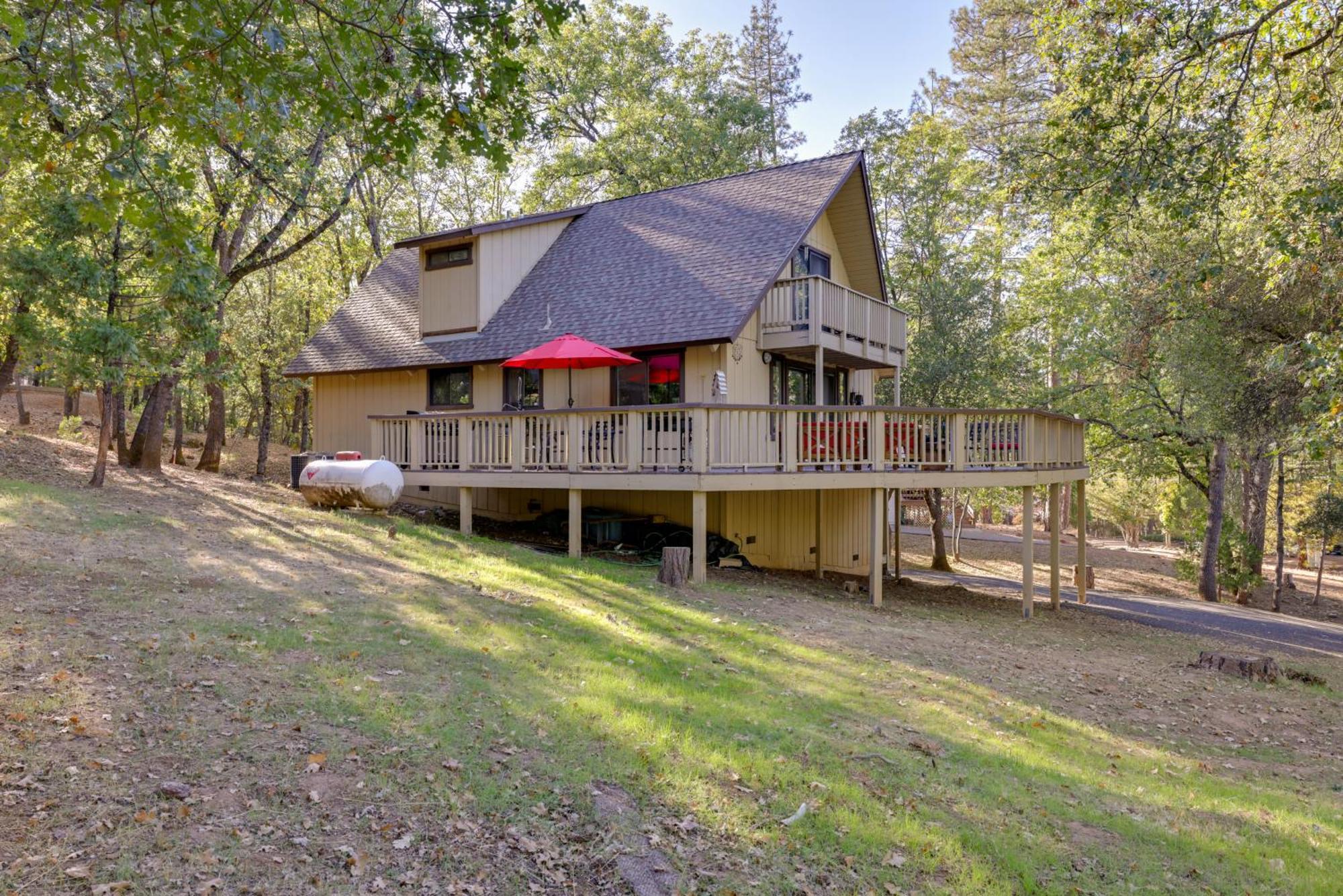 Spacious Groveland Cabin With Wraparound Deck! Exteriér fotografie