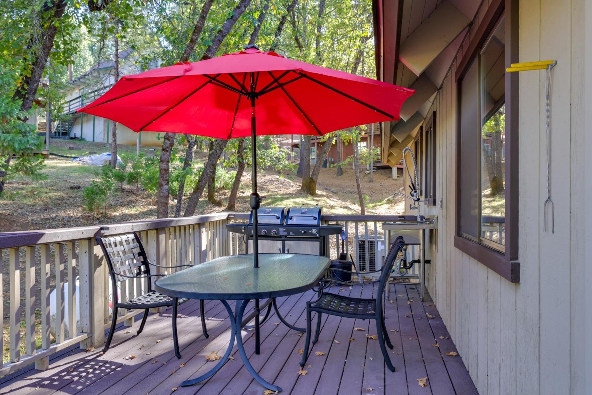 Spacious Groveland Cabin With Wraparound Deck! Exteriér fotografie